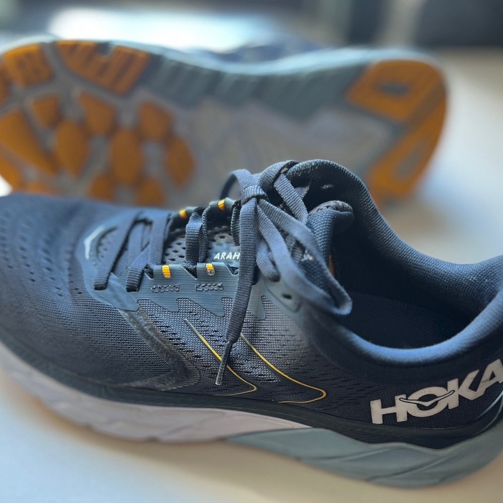 Hoka One One Arahi 5 Men’s Running Athletic Shoes - Size 8.5 D Navy